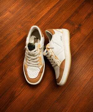 VH Original Design Est 1954 Vintage Style Low Top Sneakers